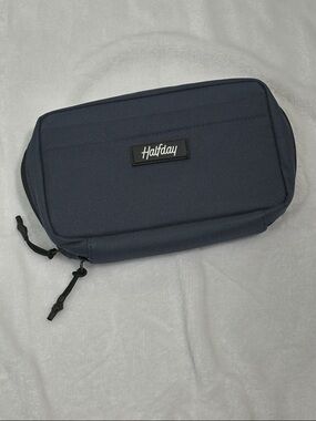 ❤️ NWOT Halfday The Sidekick Tech Kit